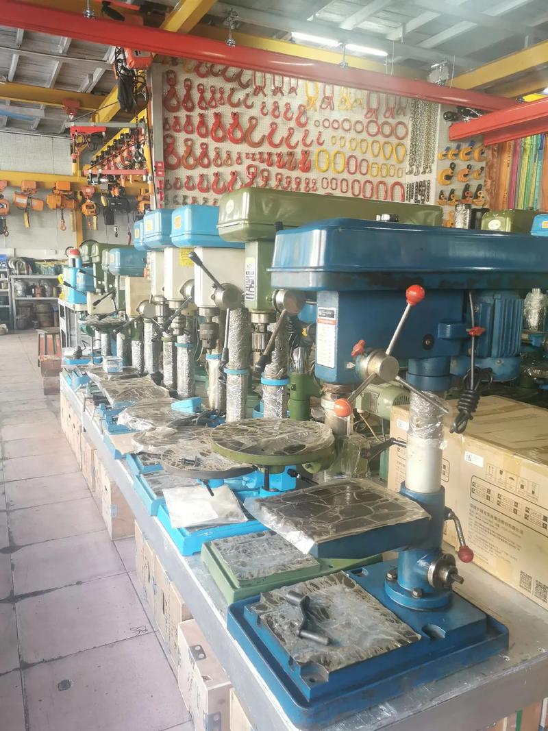 东莞英发五金 专业批发零售起重工具及五金产品